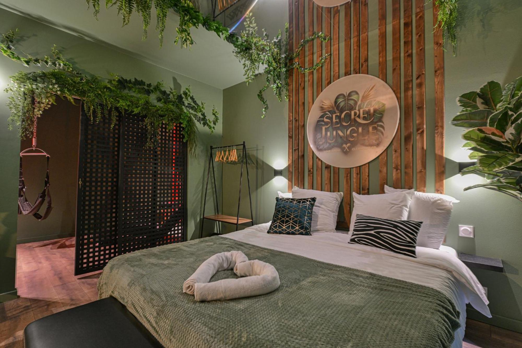 Secret Jungle - Love Room By Prim0 C0Nciergerie Royat Exterior foto